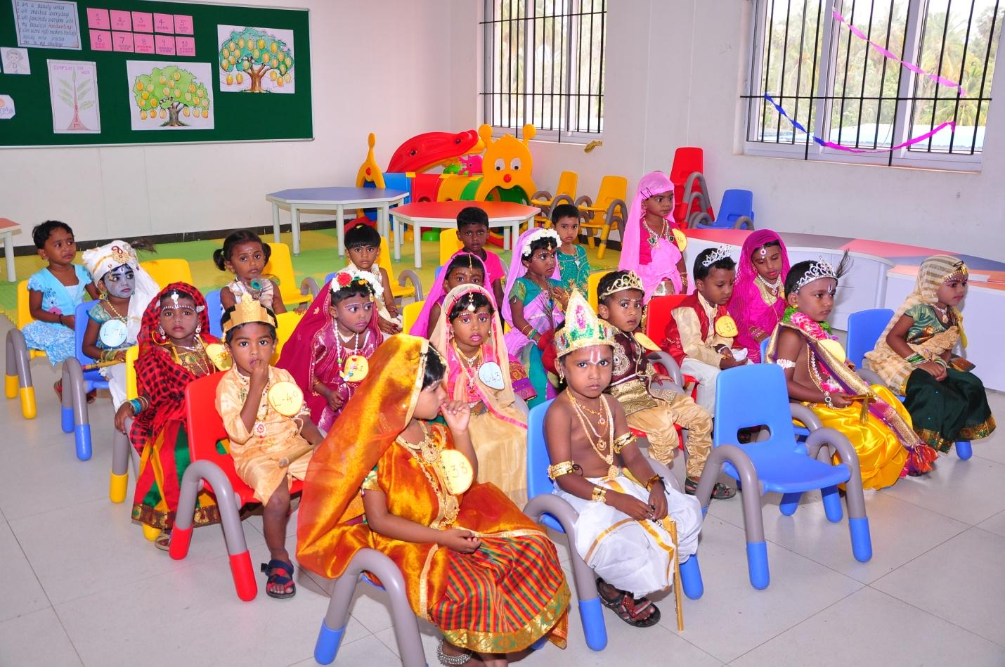 2017-18 Gallery Image